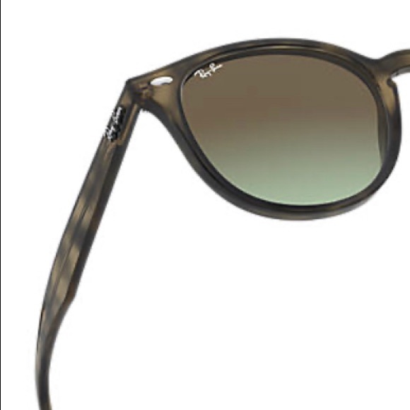 Close to new turquoise Ray-Bans! - Picture 4 of 6